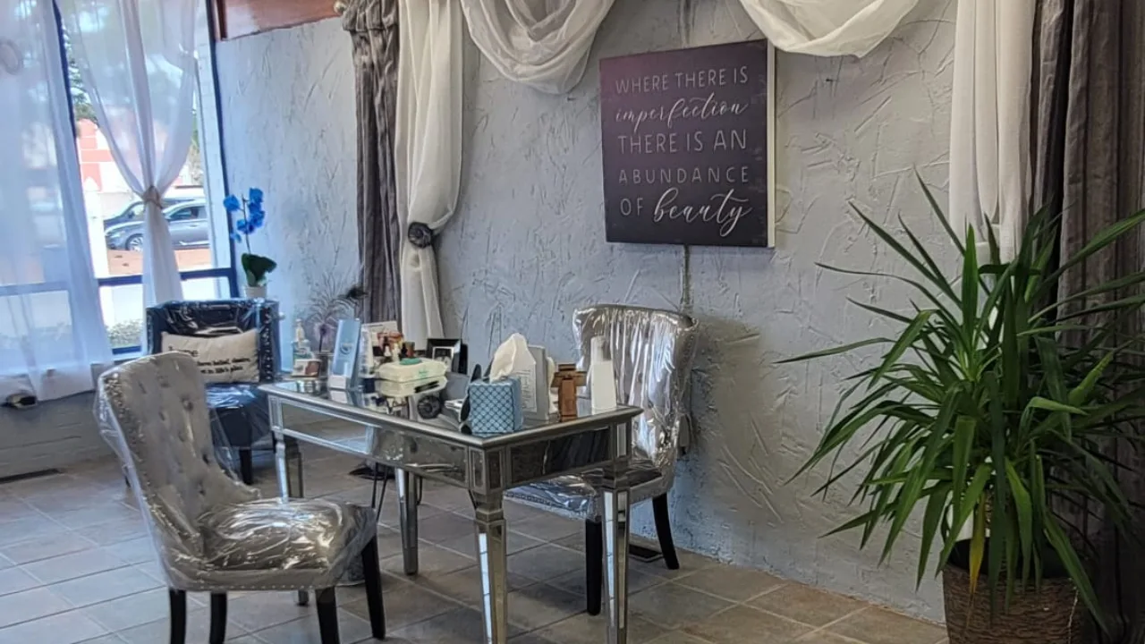 Contact 3 Xubian wellness and acne clinic