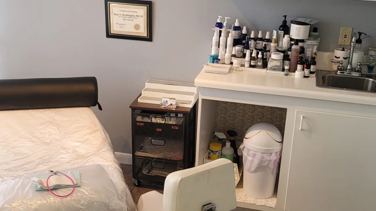 Contact 10 check out our clinic - xubian wellness and acne clinic