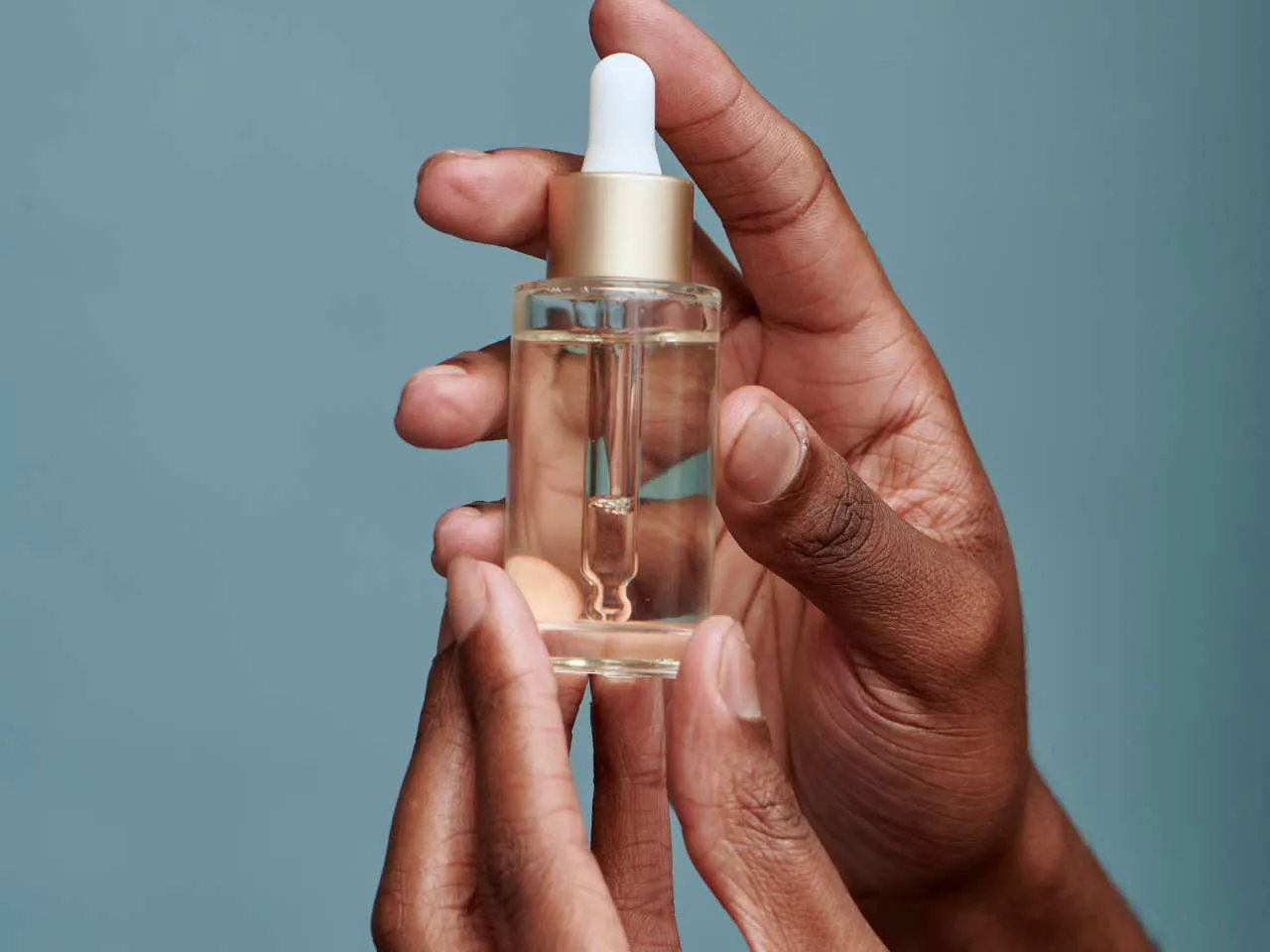 What is Hyaluronic Acid? Benefits, Uses, and How It Works in 2024 2 hyaluronic acid benefits and how to use hyaluronic acid